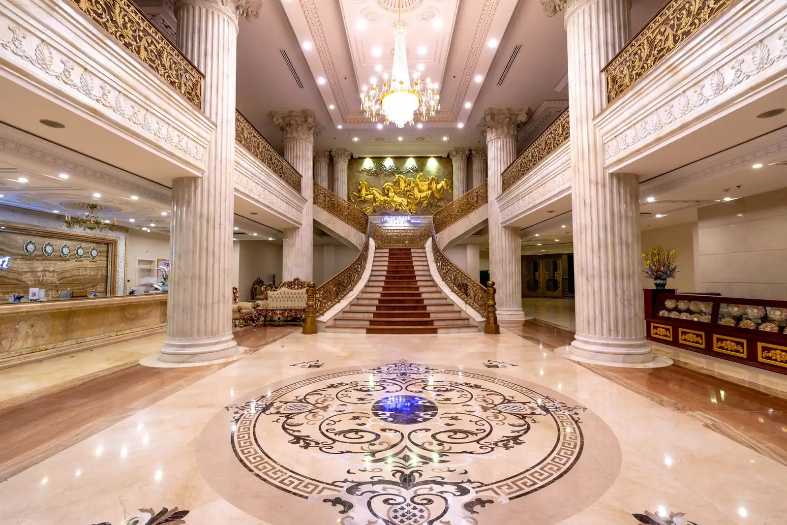 Valmerianprestigestay Oy interior